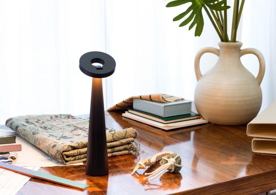 Настольная лампа модель Angelina Portable Lamp от фабрики Zafferano