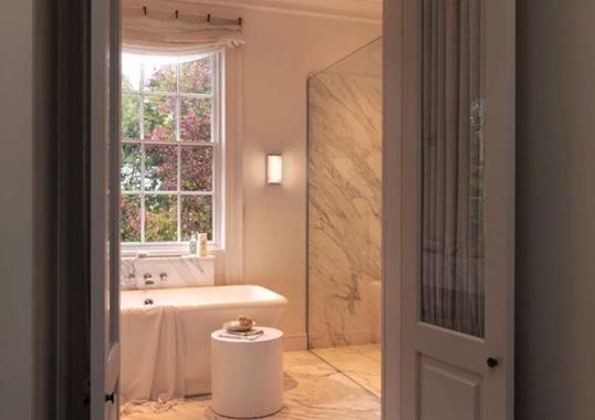 Бра модель Versailles 400 Phase Dimmable Wall Lamp от фабрики Astro Lighting