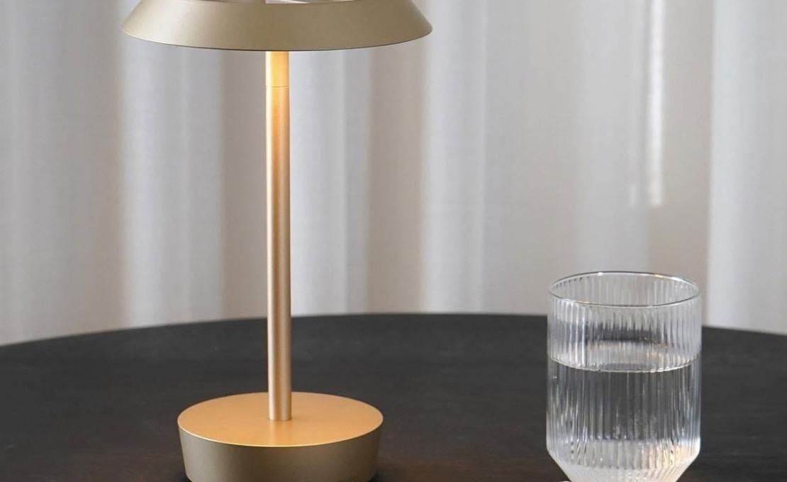 Настольная лампа модель Halo Portable Table Lamp - Rechargeable от фабрики Astro Lighting