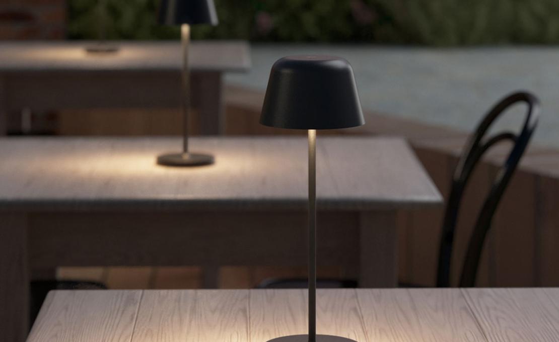 Настольная лампа модель Nomad Table Lamp от фабрики Astro Lighting