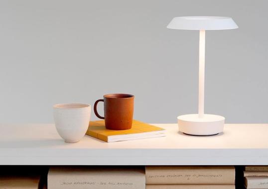 Настольная лампа модель Halo Portable Table Lamp - Rechargeable от фабрики Astro Lighting