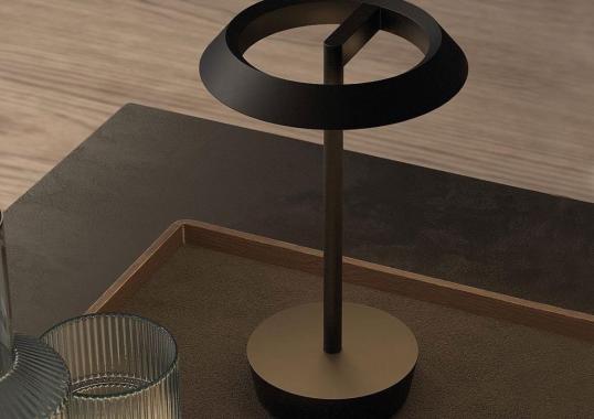 Настольная лампа модель Halo Portable Table Lamp - Rechargeable от фабрики Astro Lighting