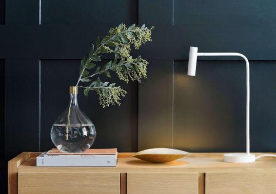 Настольная лампа модель Enna Desk USB C Table Lamp от фабрики Astro Lighting