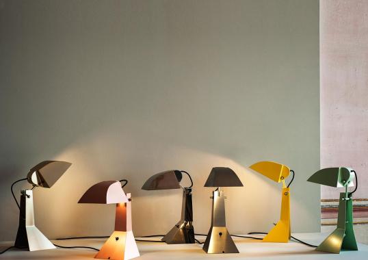 Настольная лампа модель E63 Lampada da Tavolo от фабрики Tacchini