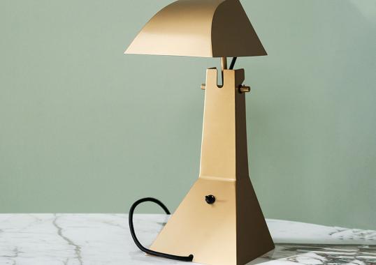 Настольная лампа модель E63 Lampada da Tavolo от фабрики Tacchini