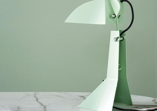 Настольная лампа модель E63 Lampada da Tavolo от фабрики Tacchini