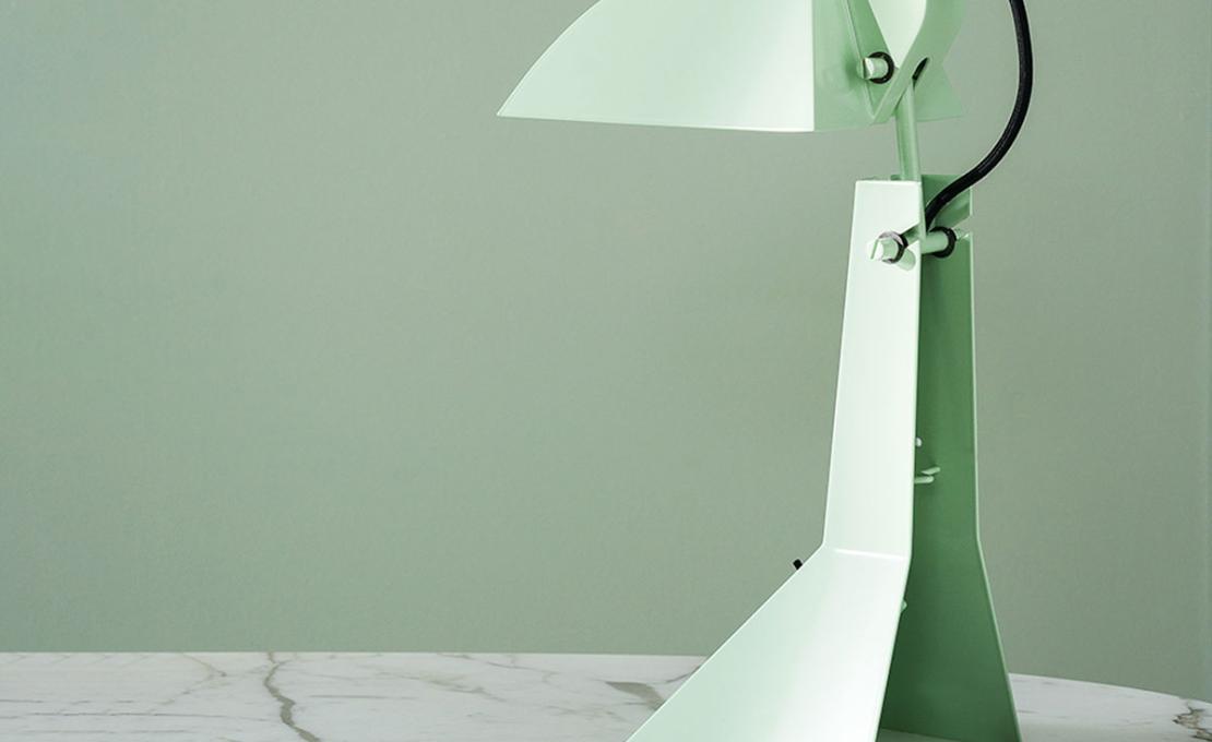Настольная лампа модель E63 Lampada da Tavolo от фабрики Tacchini