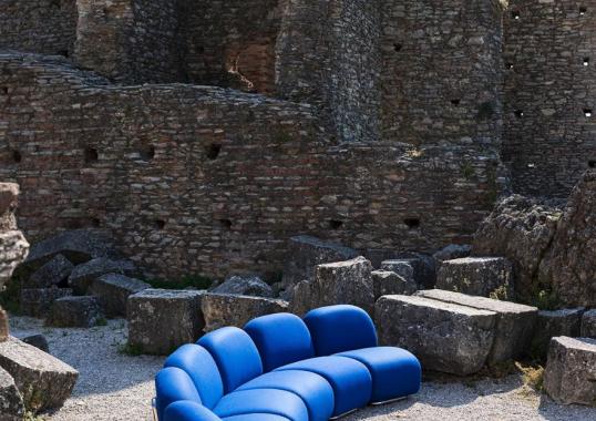 Диван модель Victoria Modular Sofa от фабрики Tacchini