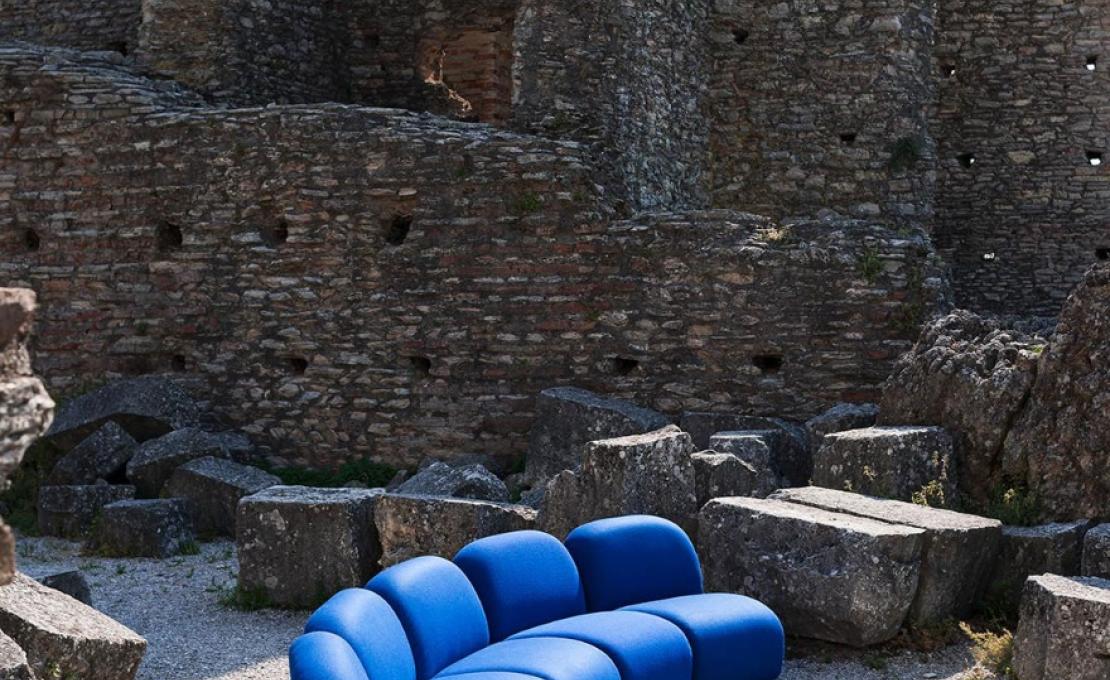Диван модель Victoria Modular Sofa от фабрики Tacchini