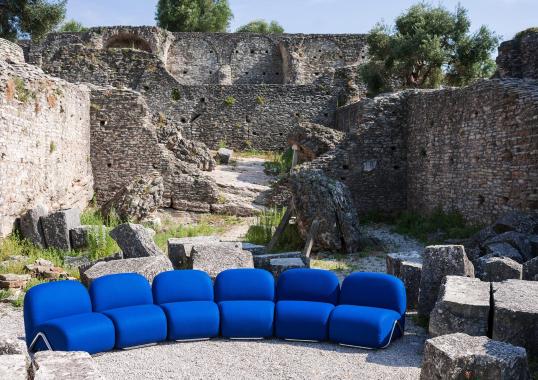 Диван модель Victoria Modular Sofa от фабрики Tacchini
