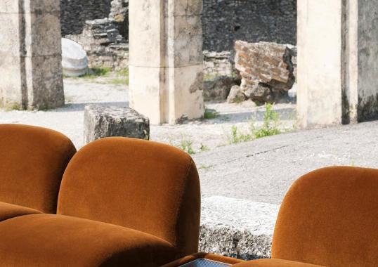 Диван модель Victoria Modular Sofa от фабрики Tacchini