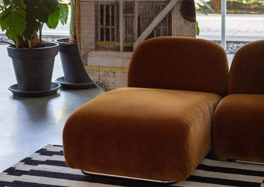 Диван модель Victoria Modular Sofa от фабрики Tacchini
