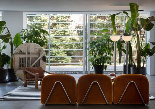 Диван модель Victoria Modular Sofa от фабрики Tacchini