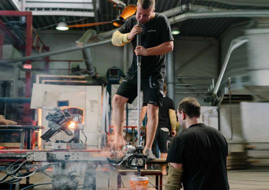 Подвесной светильник модель Buoy Collection Sphere Suspension Lamp от фабрики Bomma