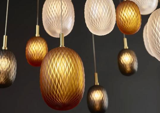 Подвесной светильник модель Metamorphosis Small Sharp Suspension Lamp от фабрики Bomma