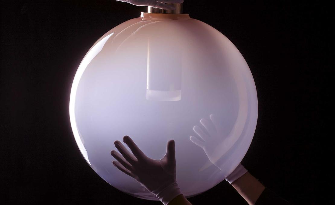 Подвесной светильник модель Phenomena Large Ball - Suspension Lamp от фабрики Bomma