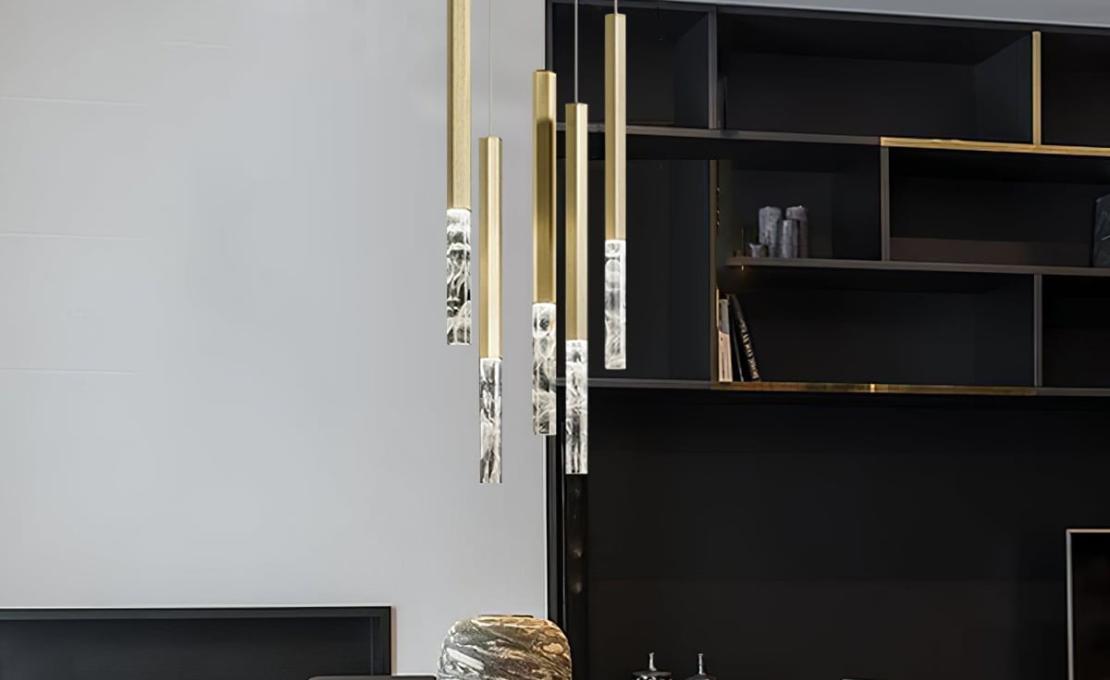 Подвесной светильник модель Shine Vertical Plumage Suspension Lamp от фабрики Olev Lighting