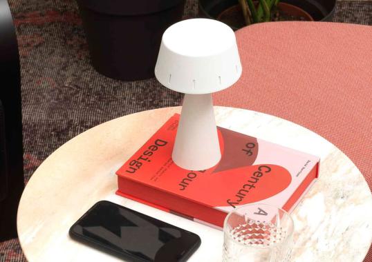 Настольная лампа Makà Portable Table Lamp от Olev Lighting image 2