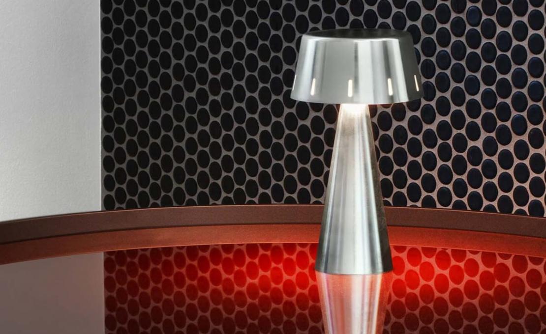 Настольная лампа модель Makà Portable Table Lamp от фабрики Olev Lighting