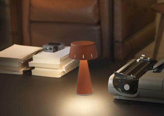 Настольная лампа Makà Portable Table Lamp от Olev Lighting image 4
