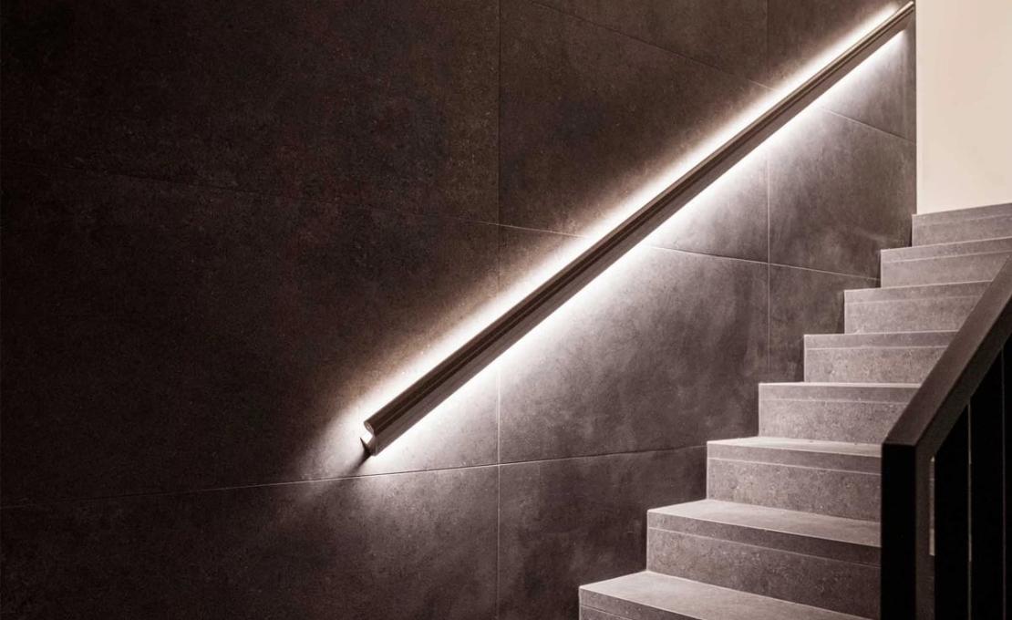 Бра модель Ottomano Handrail with integrated LED от фабрики Olev Lighting