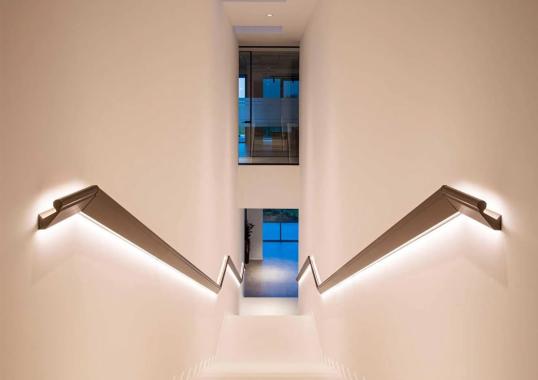 Бра модель Ottomano Handrail with integrated LED от фабрики Olev Lighting