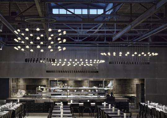 Подвесной светильник модель Liiu Lighting System от фабрики Luceplan