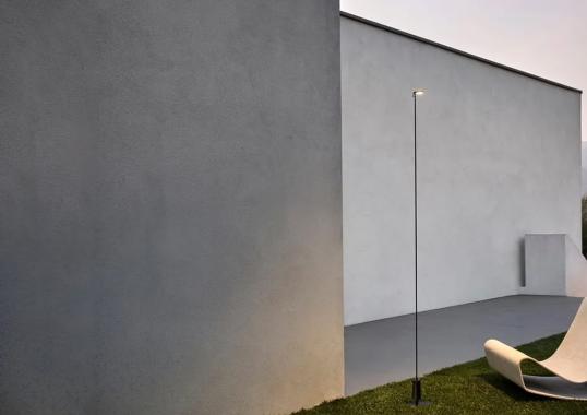 Торшер модель Flia Outdoor Floor Lamp от фабрики Luceplan