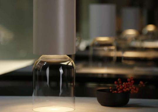Настольная лампа модель Nui Mini Table Lamp Rechargeable Outdoor от фабрики Luceplan