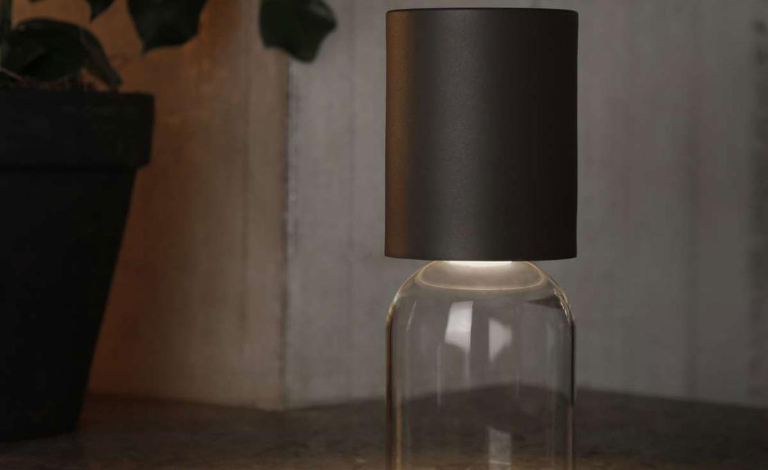 Настольная лампа модель Nui Mini Table Lamp Rechargeable Outdoor от фабрики Luceplan