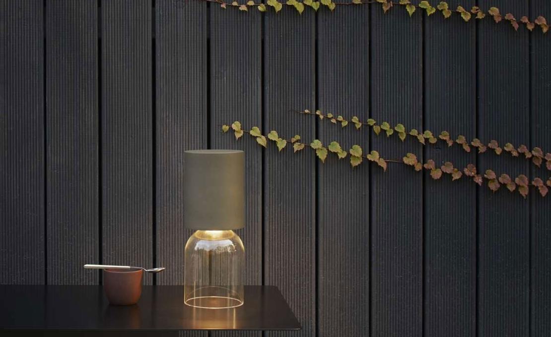 Настольная лампа модель Nui Mini Table Lamp Rechargeable Outdoor от фабрики Luceplan