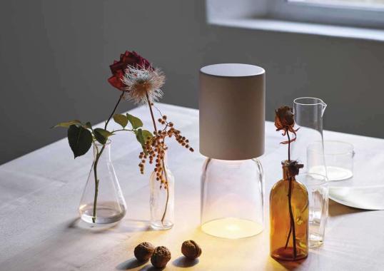 Настольная лампа модель Nui Mini Table Lamp Rechargeable Outdoor от фабрики Luceplan