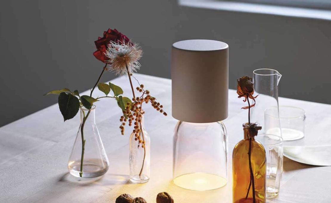 Настольная лампа модель Nui Mini Table Lamp Rechargeable Outdoor от фабрики Luceplan