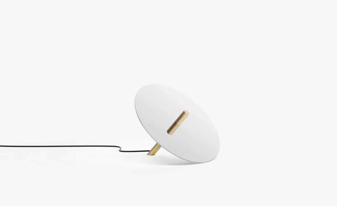 Настольная лампа модель Millimetro Table Lamp от фабрики Luceplan