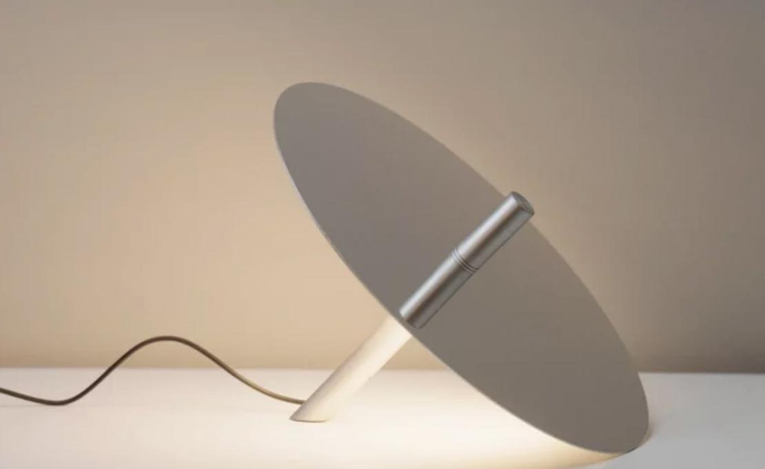 Настольная лампа модель Millimetro Table Lamp от фабрики Luceplan