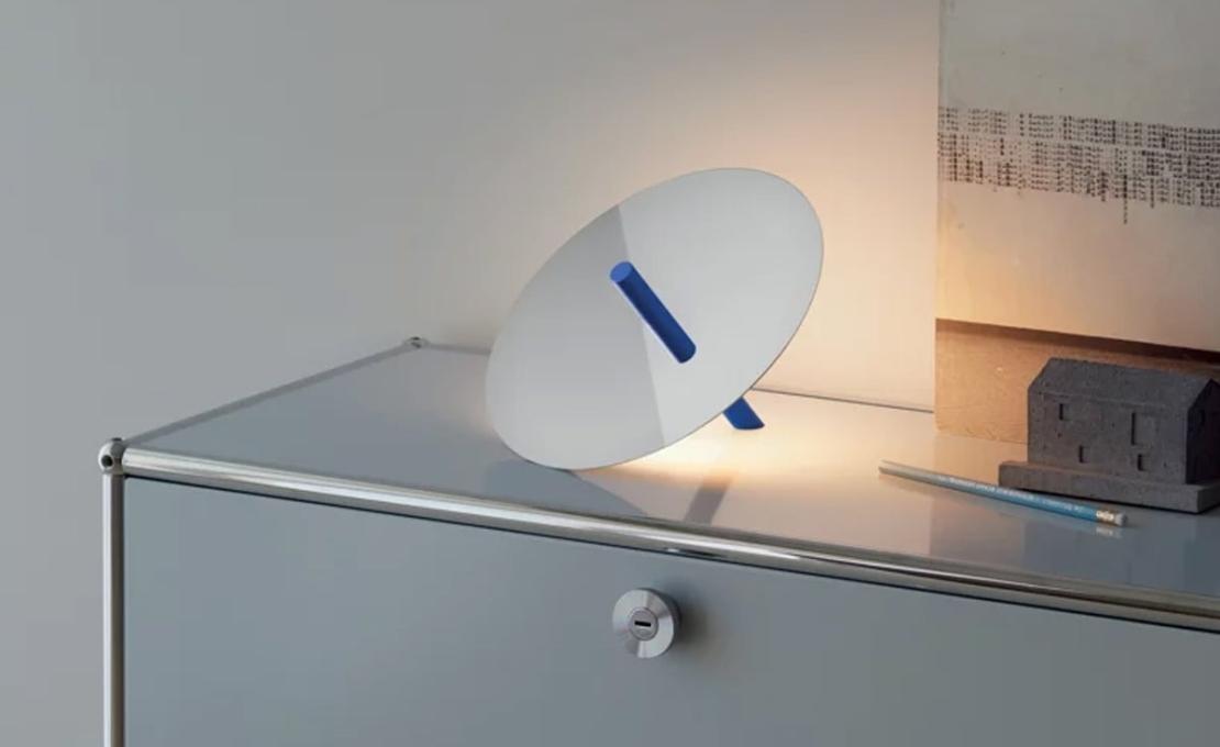 Настольная лампа модель Millimetro Table Lamp от фабрики Luceplan