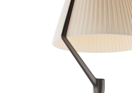 Настольная лампа модель 902723 от фабрики Kartell