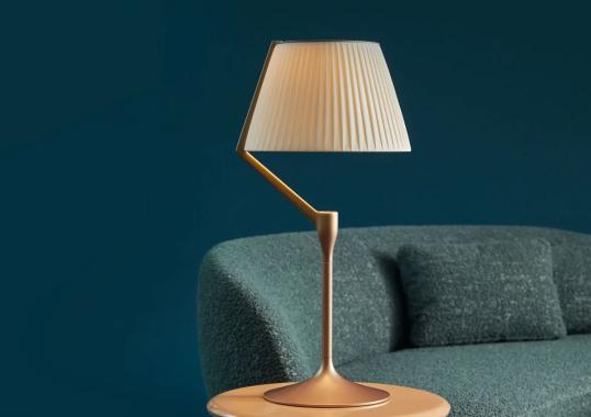 Настольная лампа модель 902723 от фабрики Kartell