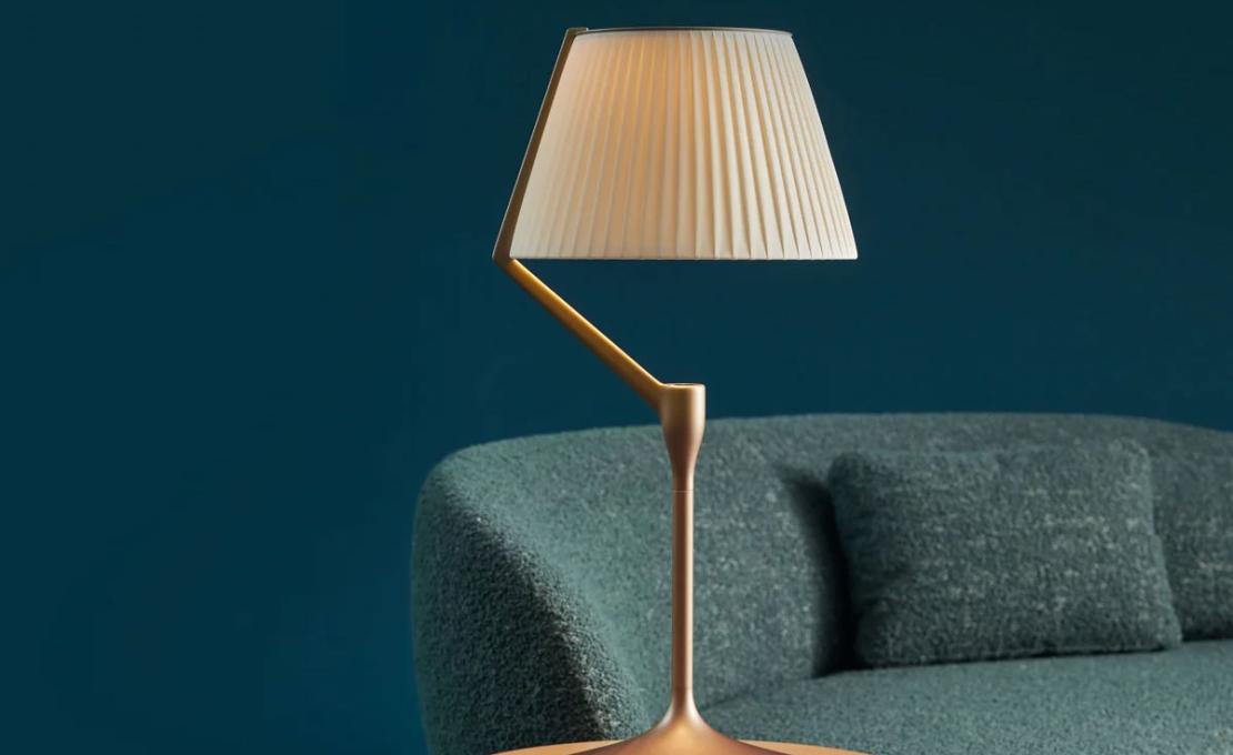 Настольная лампа модель 902723 от фабрики Kartell