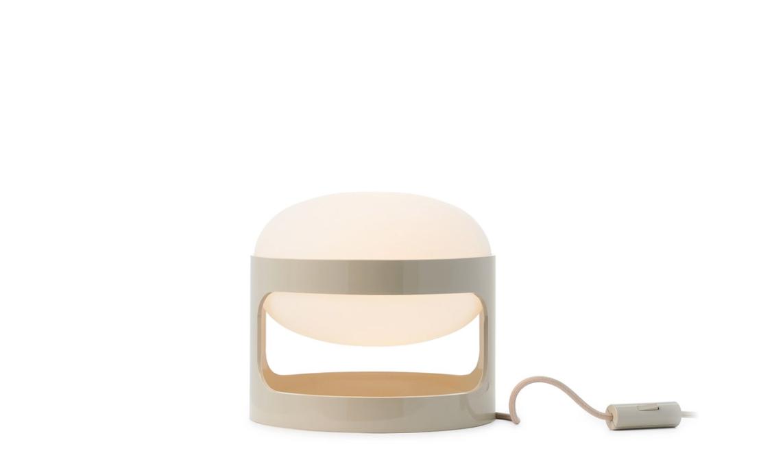 Настольная лампа модель KD28 Table Lamp от фабрики Kartell