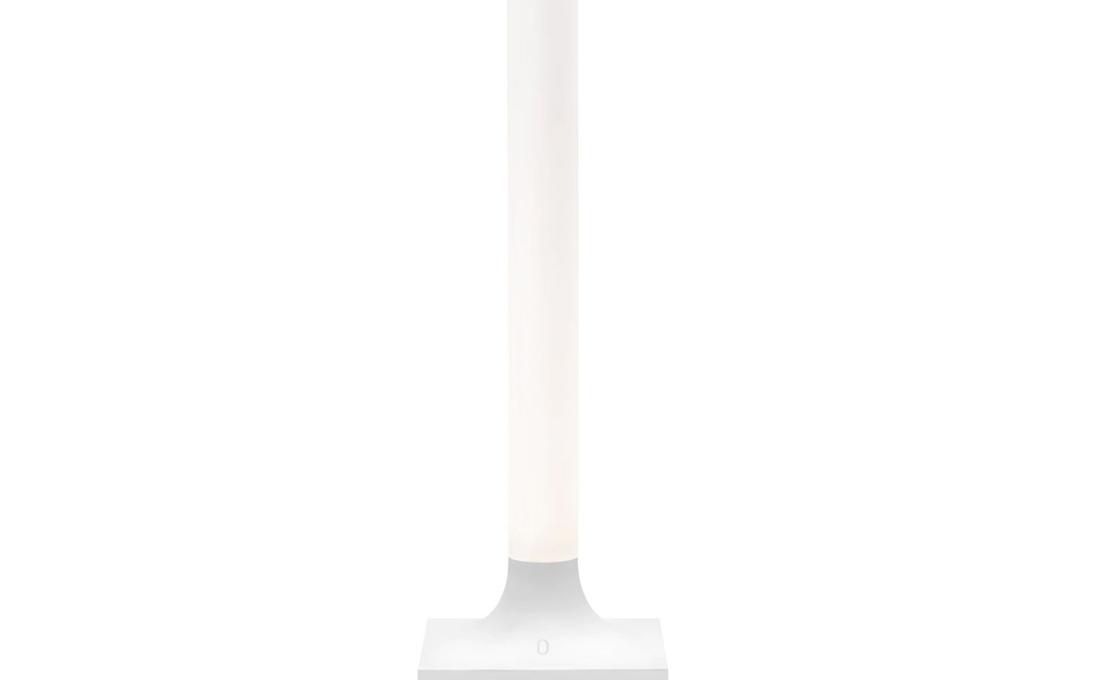 Настольная лампа модель Goodnight Battery Table Lamp от фабрики Kartell