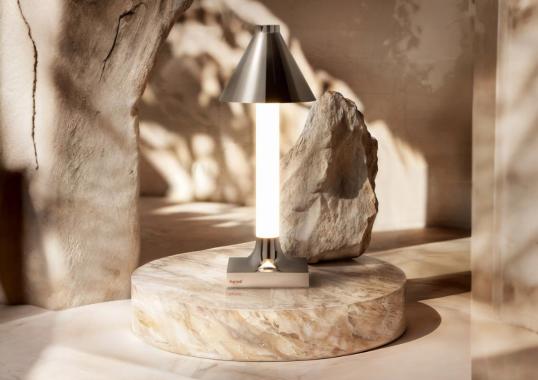 Настольная лампа модель Goodnight Cap Table Lamp от фабрики Kartell