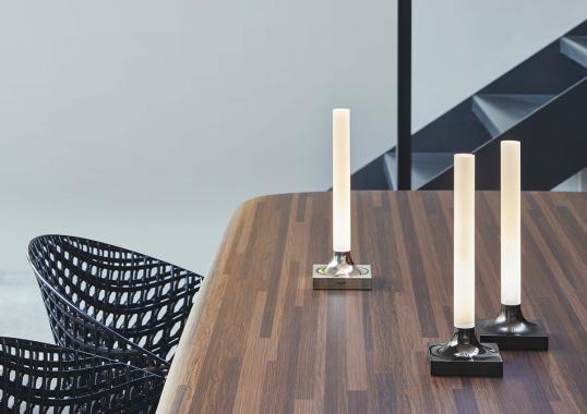 Настольная лампа модель Goodnight Battery Table Lamp от фабрики Kartell
