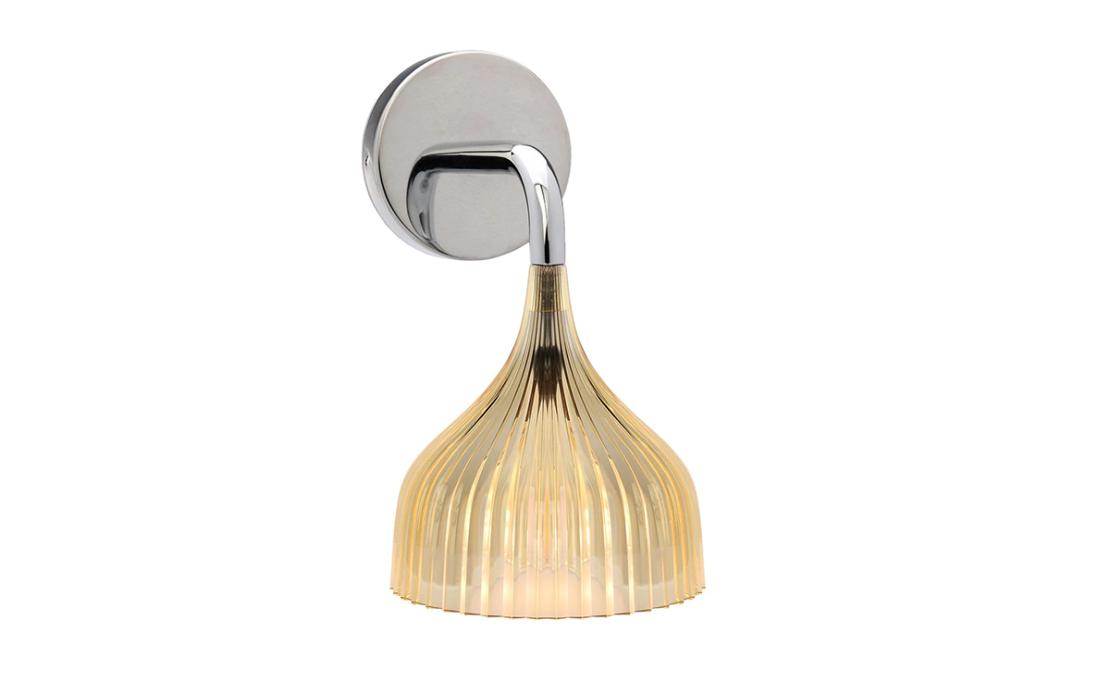 Бра модель E' Applique от фабрики Kartell