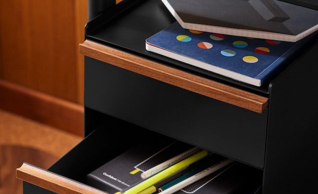 Письменный стол модель Mode Desk от фабрики Herman Miller