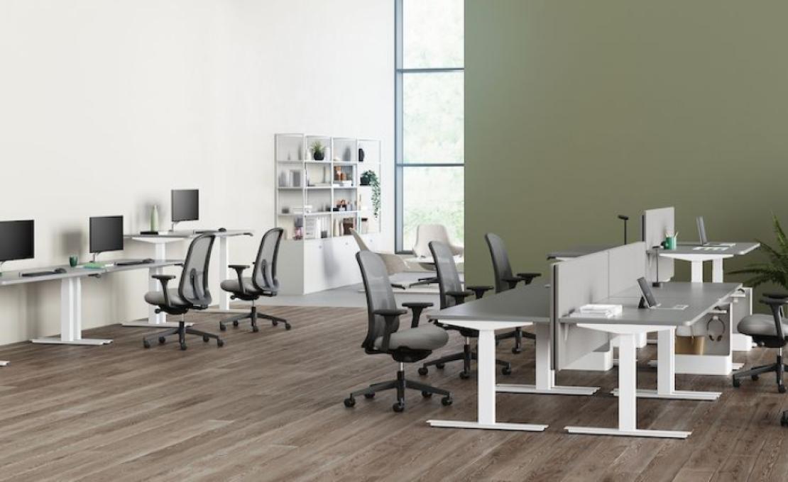 Письменный стол модель Nevi Sit-Stand Desk от фабрики Herman Miller