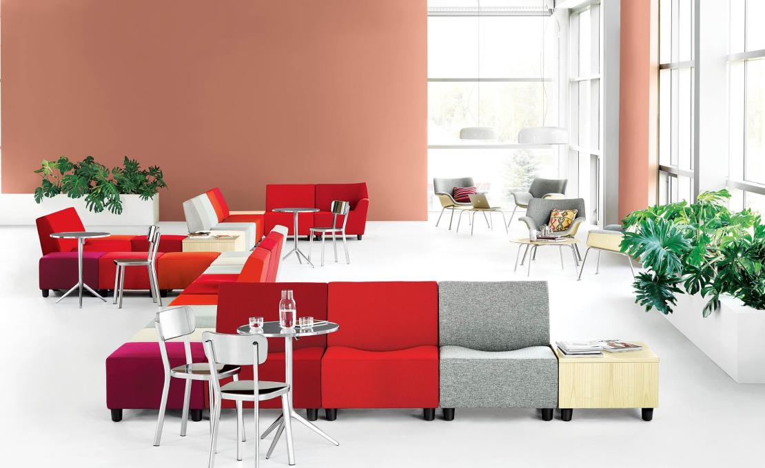 Кресло модель Swoop Lounge Chair от фабрики Herman Miller