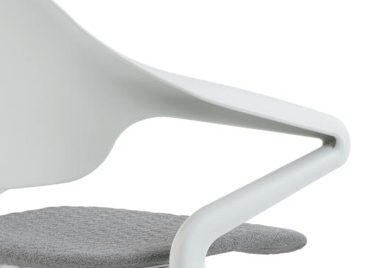 Стул модель Fuld Stackable Chair от фабрики Herman Miller