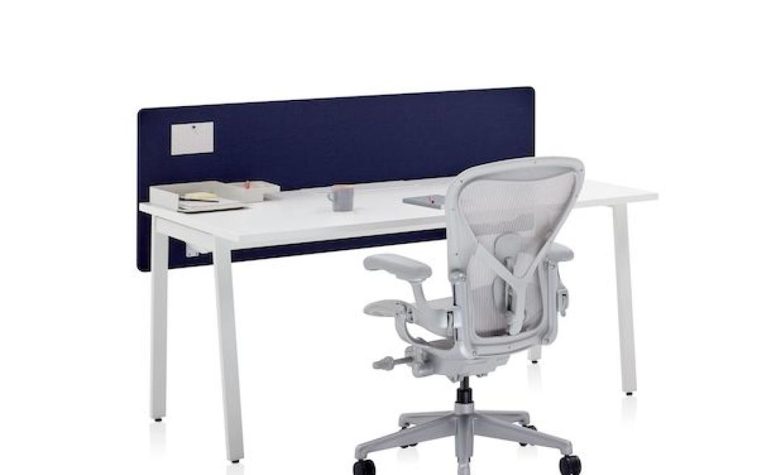 Рабочее кресло модель 1006185 от фабрики Herman Miller