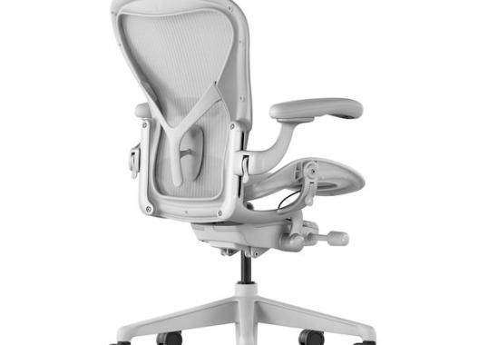 Рабочее кресло модель 1006185 от фабрики Herman Miller